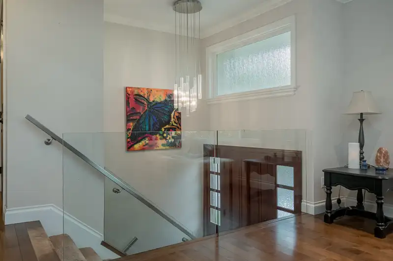 1901 IRIS PLACE - photo 4 of 36