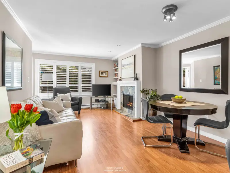 109 555 W 14TH AVENUE - photo 2 of 25