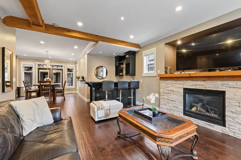 3648 ELGIN ROAD - photo 4 of 40