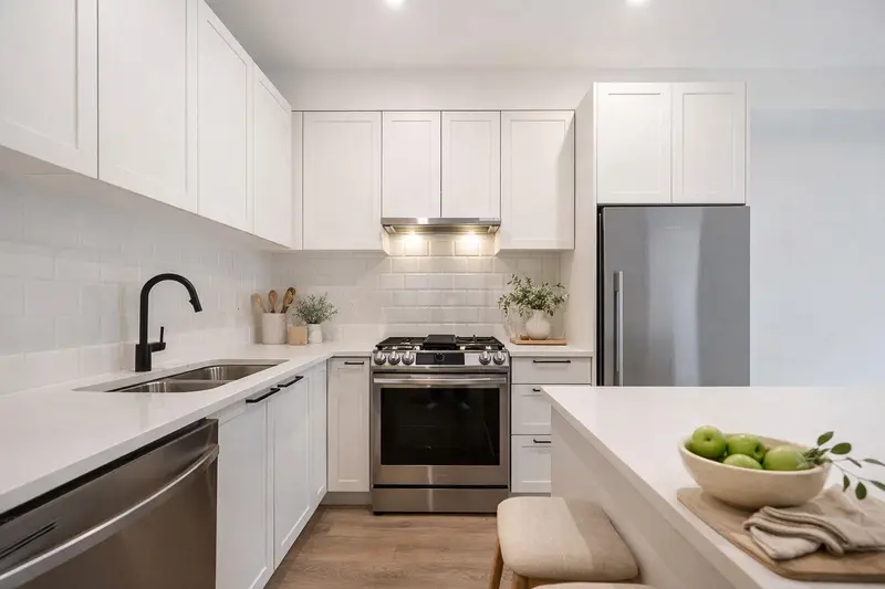 315 5415 BRYDON CRESCENT - photo 3 of 25