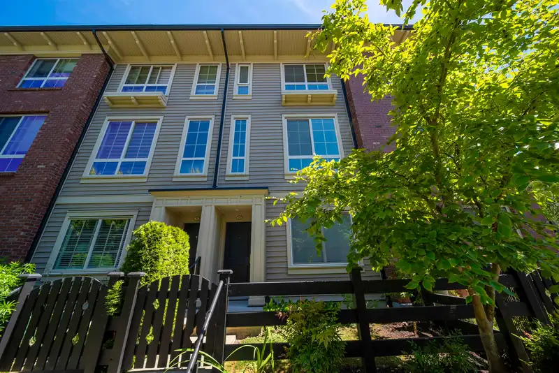 10 16260 23A AVENUE - photo 3 of 40