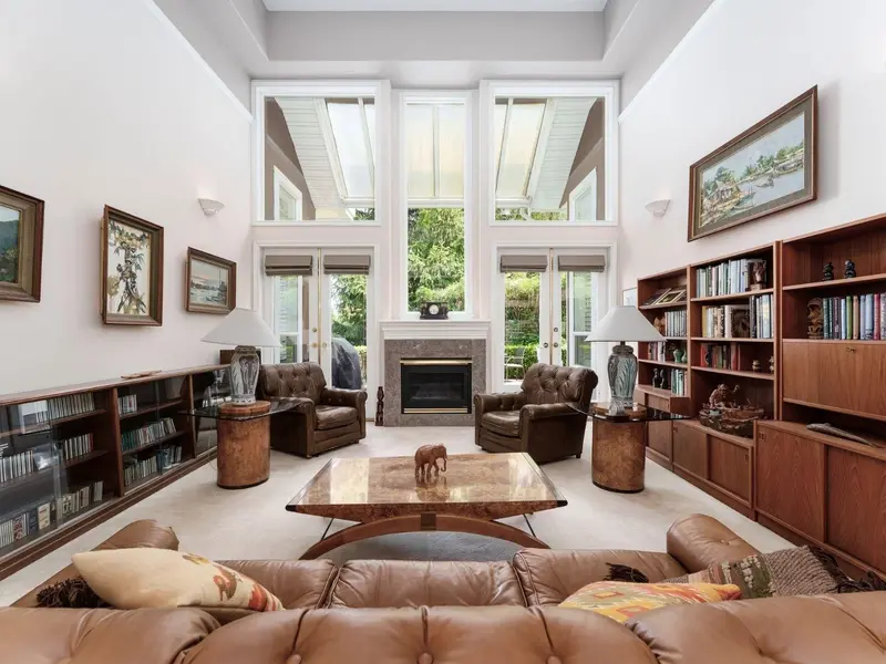 3412 CANTERBURY DRIVE - photo 3 of 25