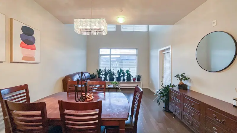 PH16 5288 GRIMMER STREET - photo 2 of 19