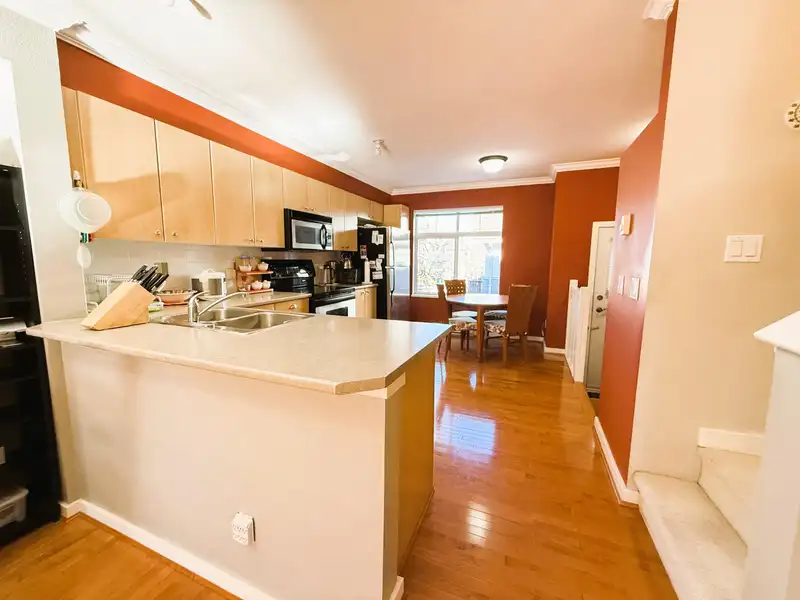 110 15236 36 AVENUE - photo 3 of 25