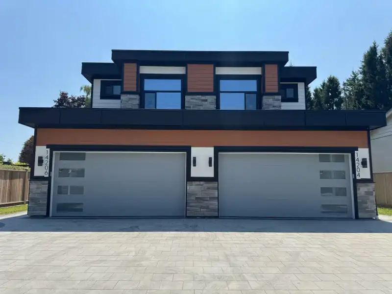 14204 NORTH BLUFF ROAD - photo 1 of 39