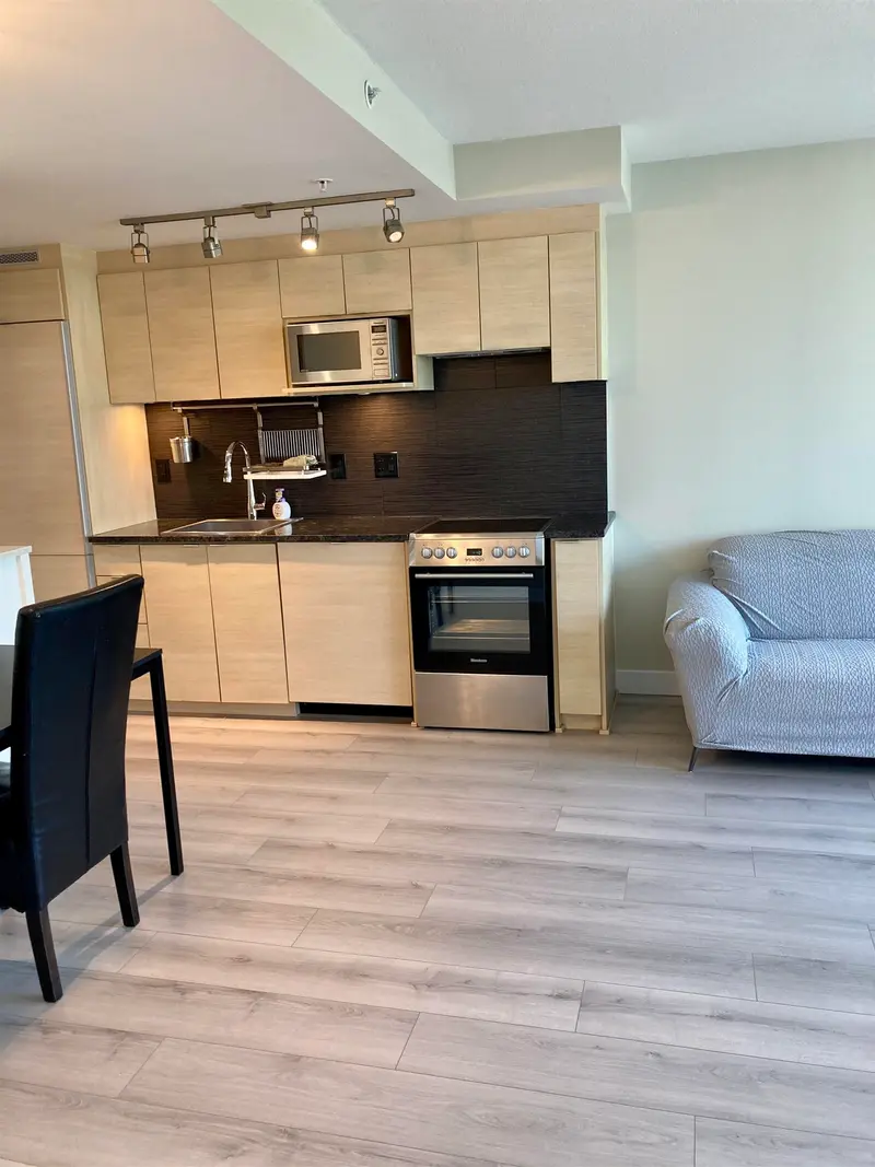 704 488 SW MARINE DRIVE - photo 3 of 7