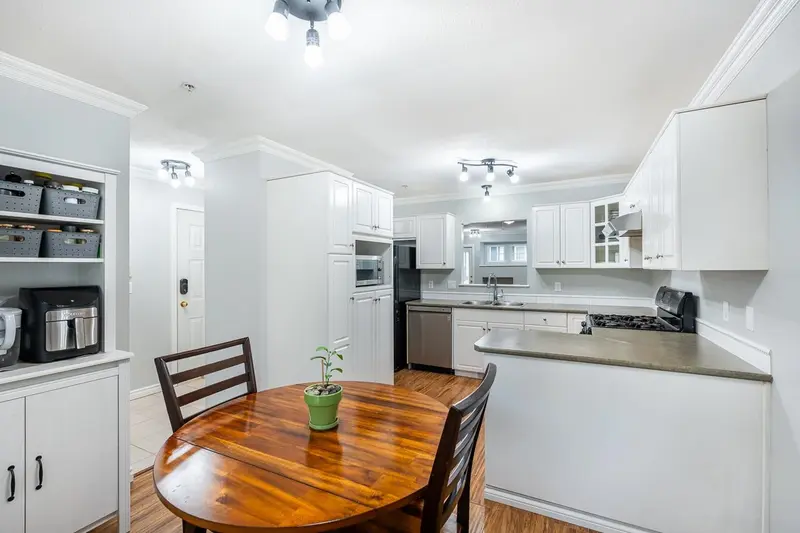 5 20222 96 AVENUE - photo 3 of 25