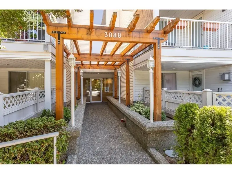 103 3088 FLINT STREET - photo 2 of 25