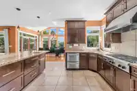 3372 155 STREET - thumbnail 9