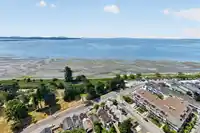 15667 MARINE DRIVE - thumbnail 3