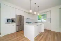 81 16561 17A AVENUE - thumbnail 6