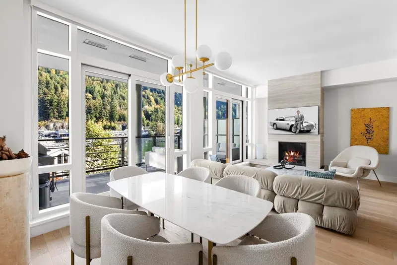 301 6697 NELSON AVENUE - photo 3 of 25