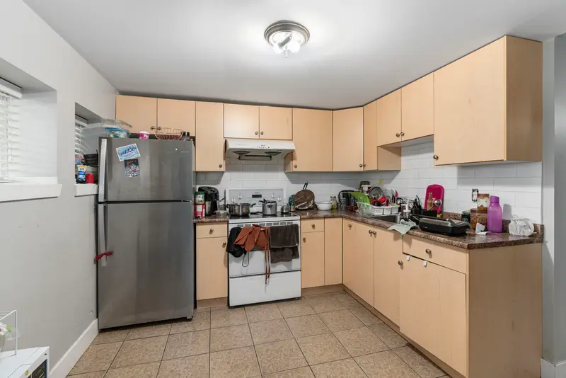 12847 106 AVENUE - photo 4 of 25