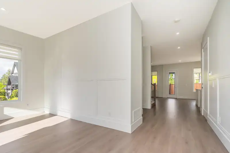 2918 161B STREET - photo 4 of 40