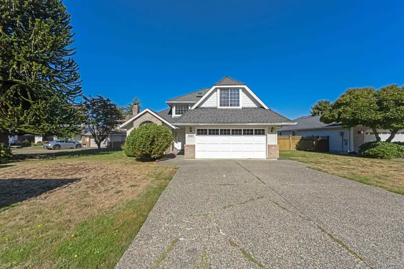 15303 28A AVENUE - photo 1 of 3