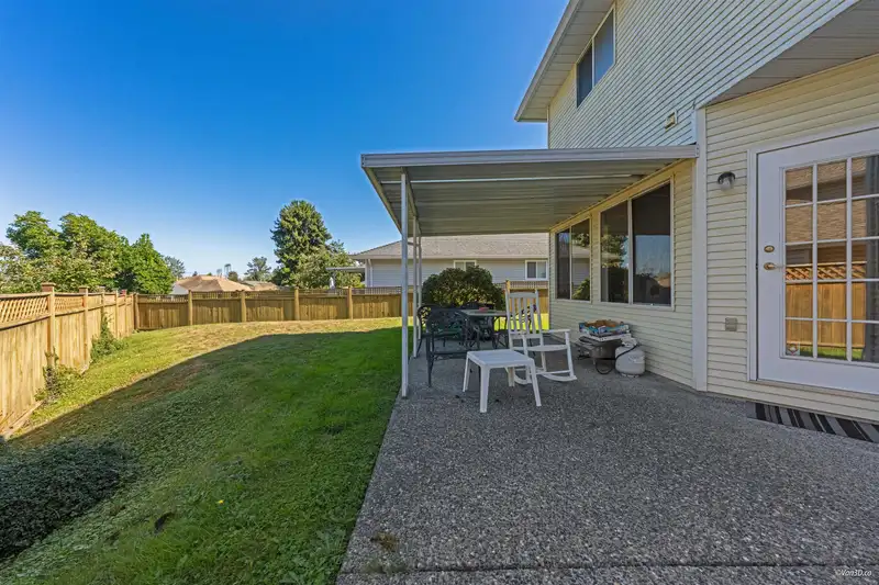 15303 28A AVENUE - photo 3 of 3