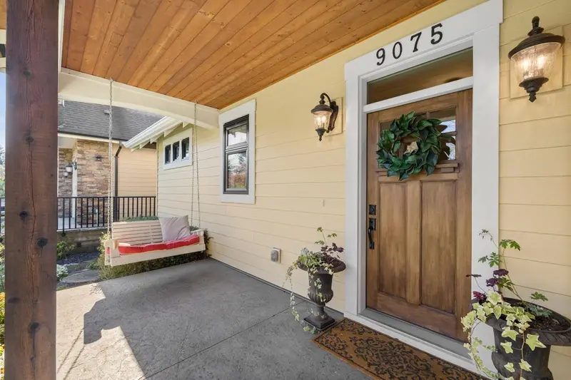 9075 KING STREET - photo 3 of 25