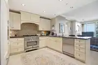 402 15445 VINE AVENUE - thumbnail 3
