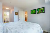 303 2940 KING GEORGE BOULEVARD - thumbnail 16