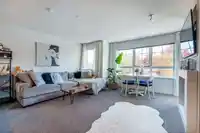 303 2940 KING GEORGE BOULEVARD - thumbnail 4