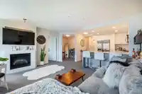 303 2940 KING GEORGE BOULEVARD - thumbnail 8
