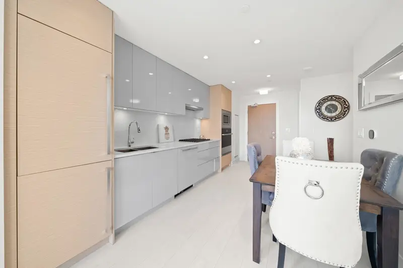 2201 3438 SAWMILL CRESCENT - photo 3 of 25