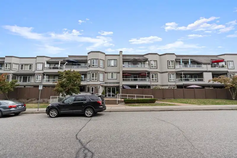 104 1840 E SOUTHMERE CRESCENT - photo 1 of 34