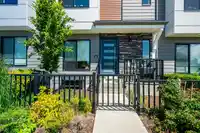 8 1639 162 STREET - thumbnail 2