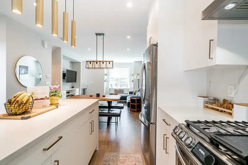 8 1639 162 STREET - photo 4 of 12