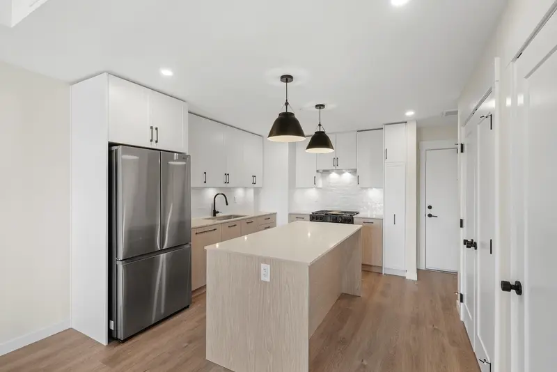 505 27218 ALDERGROVE TOWN CENTRE DRIVE - photo 3 of 24