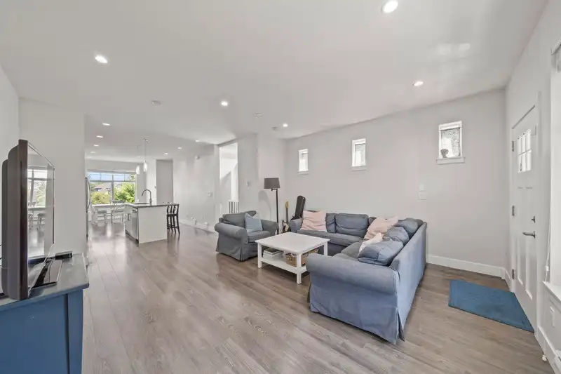 51 14541 WINTER CRESCENT - photo 4 of 35
