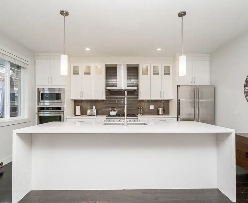 64 15988 32 AVENUE - photo 2 of 24