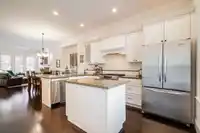 2560 128 STREET - thumbnail 5