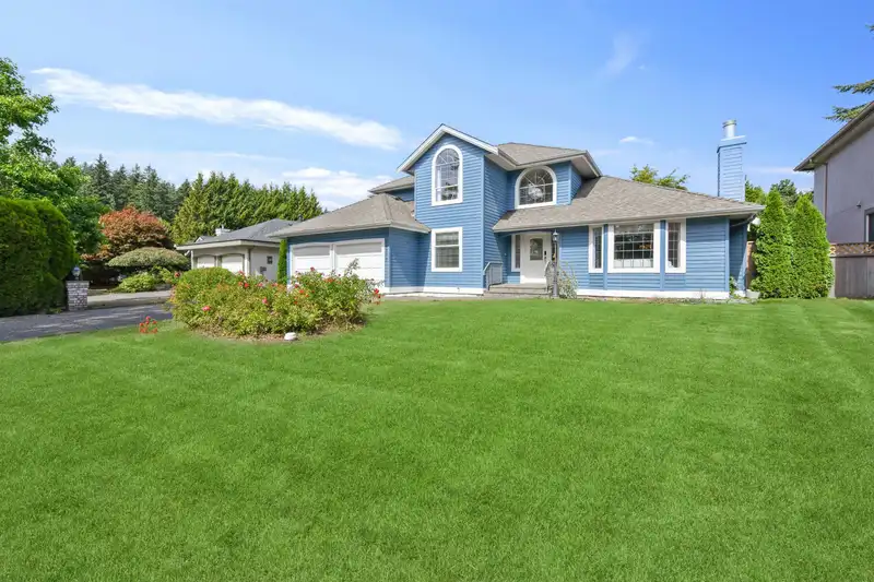 14877 24TH AVENUE - photo 1 of 25