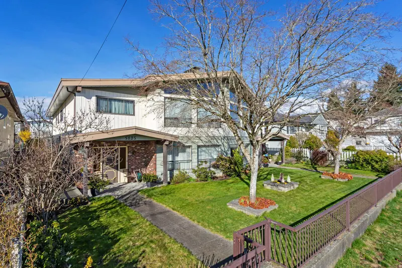 5825 CLINTON STREET - photo 2 of 25