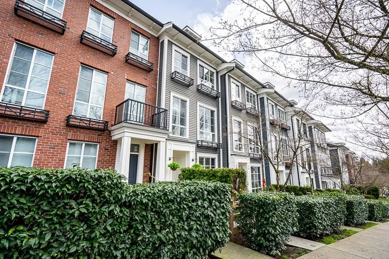 15 1245 HOLTBY STREET - photo 1 of 25