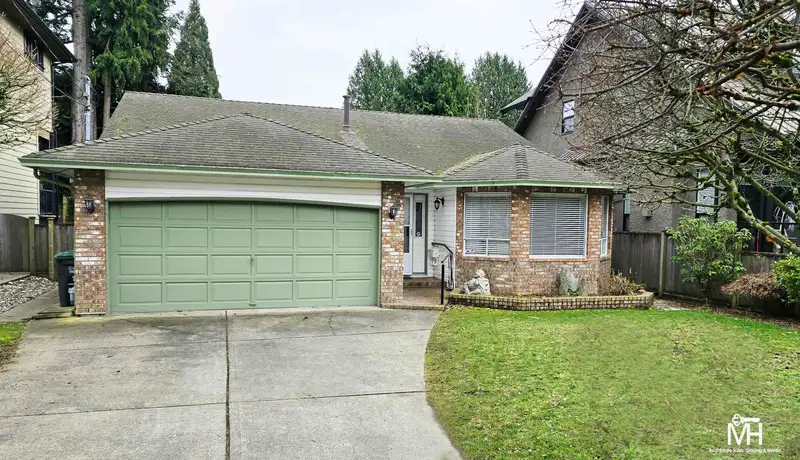 12656 15A AVENUE - photo 1 of 20