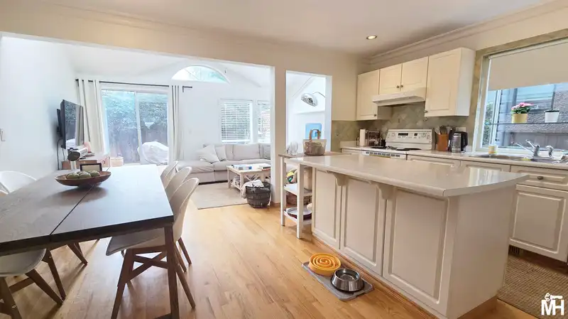12656 15A AVENUE - photo 3 of 20