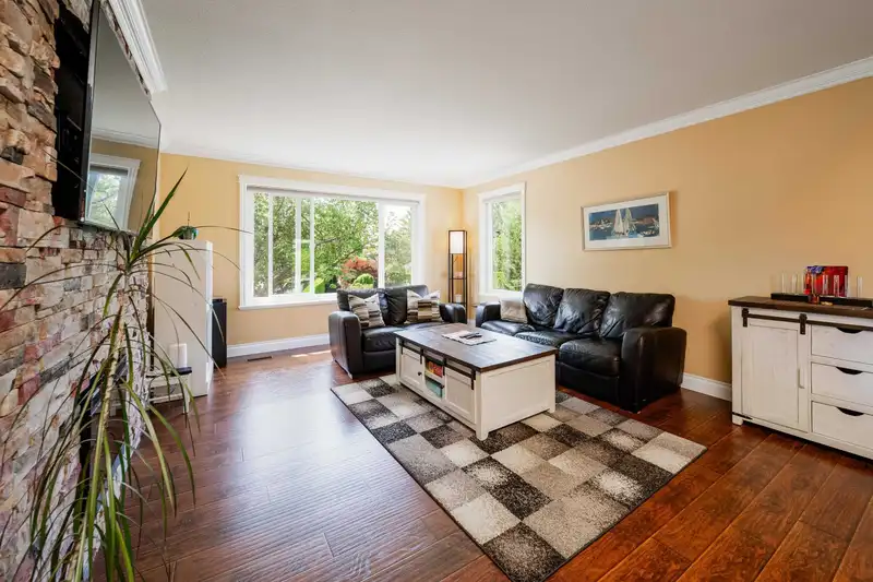 16199 13TH AVENUE - photo 3 of 40