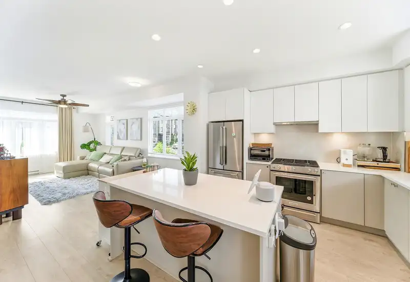 8 2070 OAK MEADOWS DRIVE - photo 1 of 37