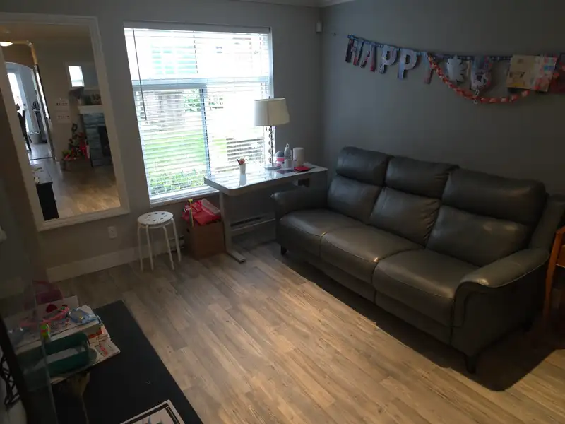 47 15833 26 AVENUE - photo 4 of 13
