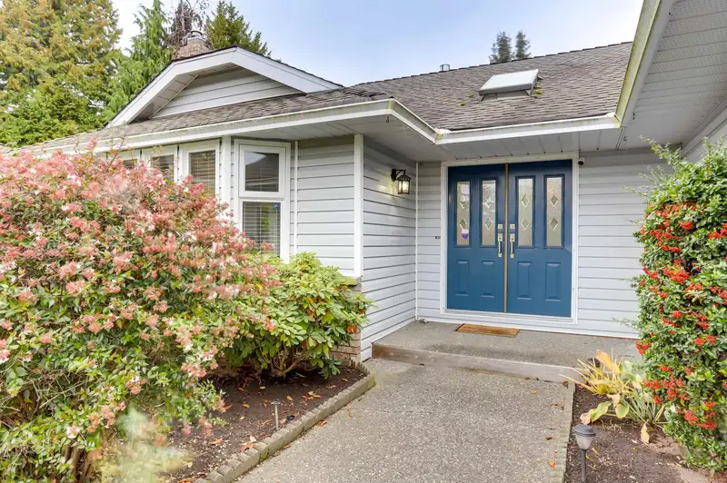 1682 141A STREET - photo 2 of 27