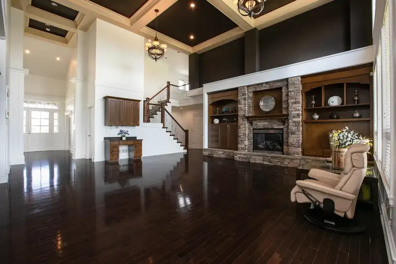15877 39A AVENUE - photo 4 of 25