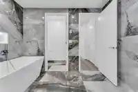 211 1342 JOHNSTON ROAD - thumbnail 19