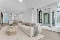 211 1342 JOHNSTON ROAD - thumbnail 4