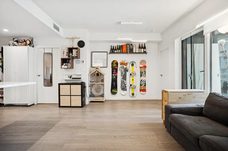 413 6811 PEARSON WAY - photo 3 of 25