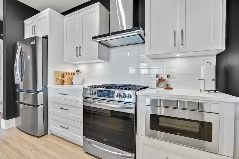 507 45745 WATSON ROAD - photo 3 of 25