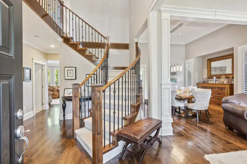 15431 35A AVENUE - photo 3 of 40