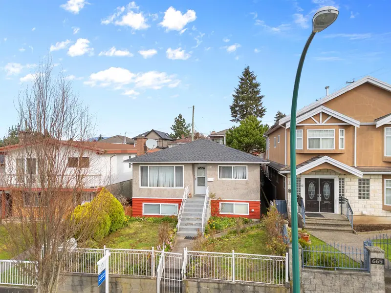 657 E 57TH AVENUE - photo 2 of 25