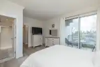 411 1785 MARTIN DRIVE - thumbnail 15